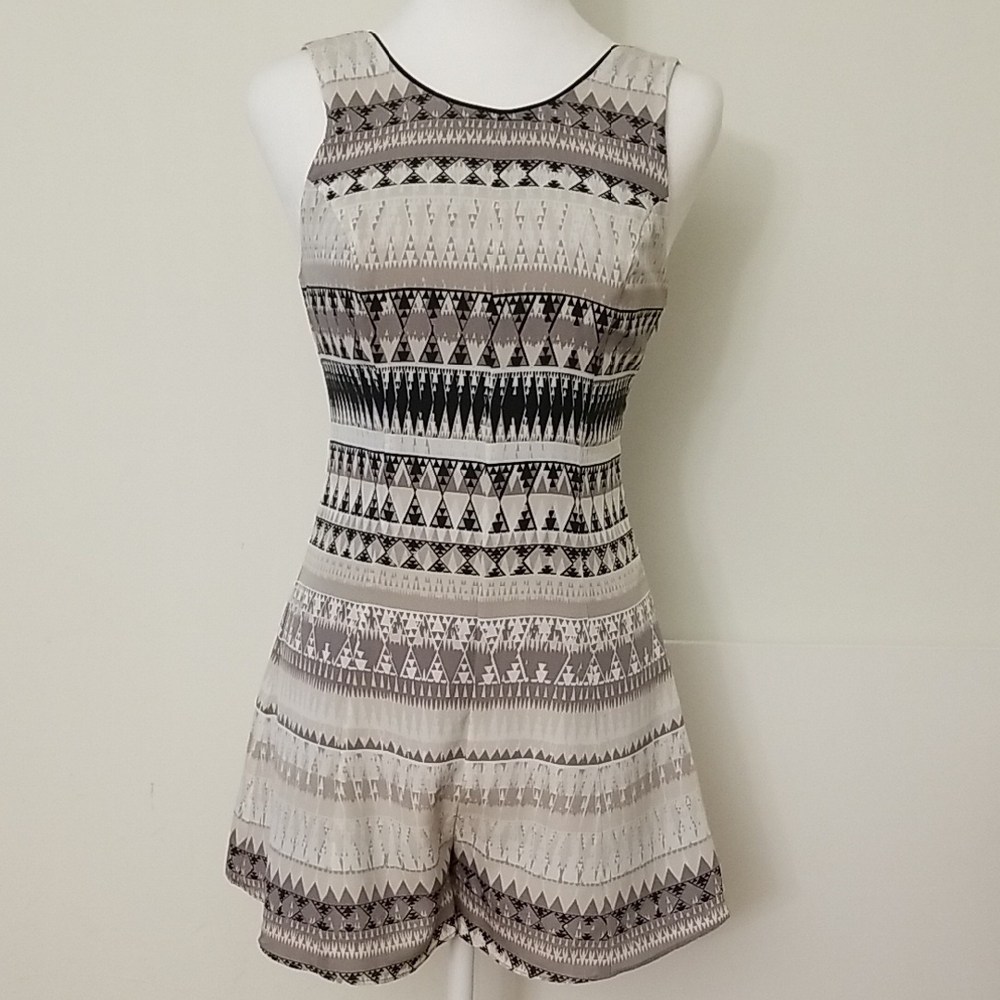 Bcbgeneration Sleeveless Geometric Pattern Romper - image 1